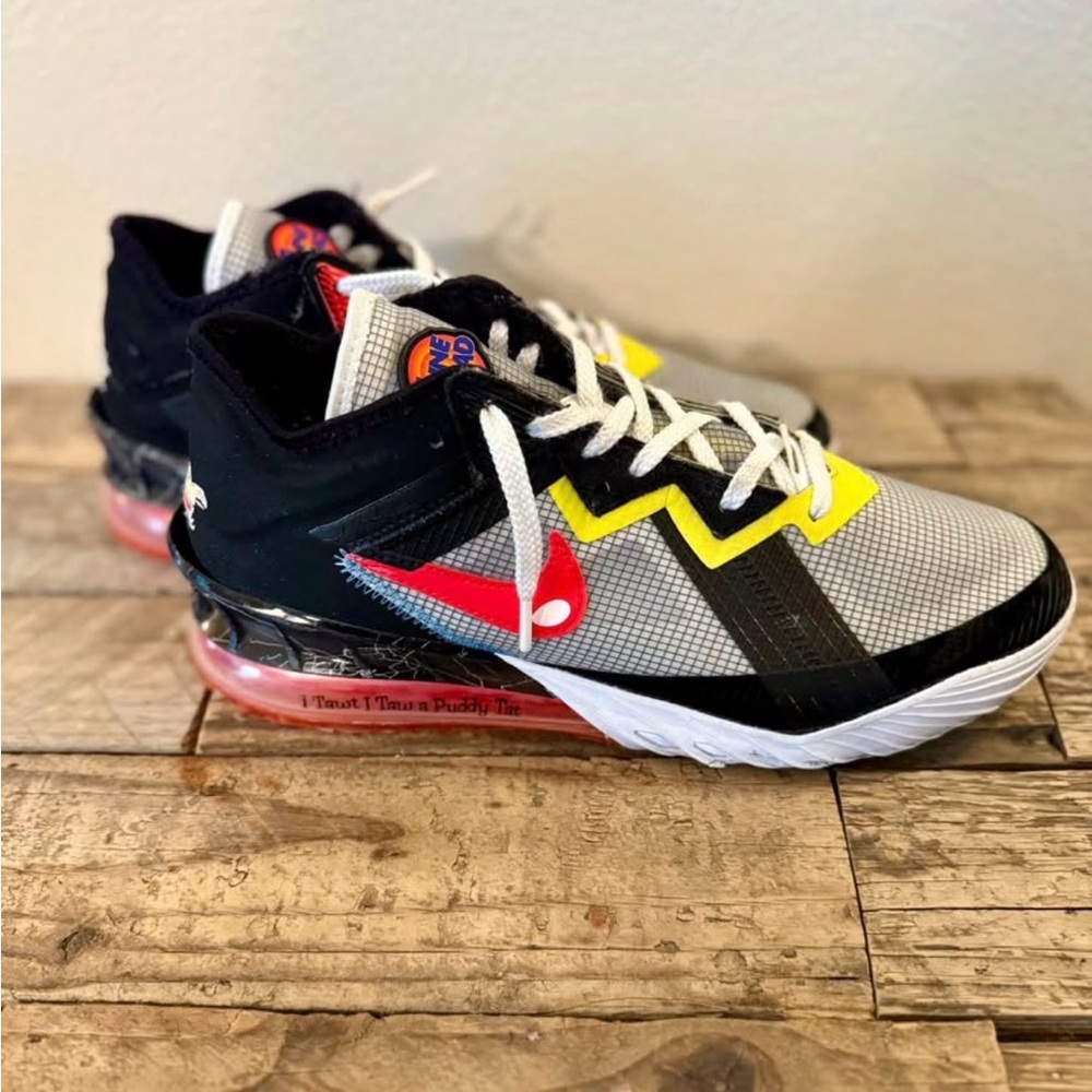 Nike LeBron 18 Low ‘Space Jam – Sylvester x Tweety Size 10.5 | Used | No Box